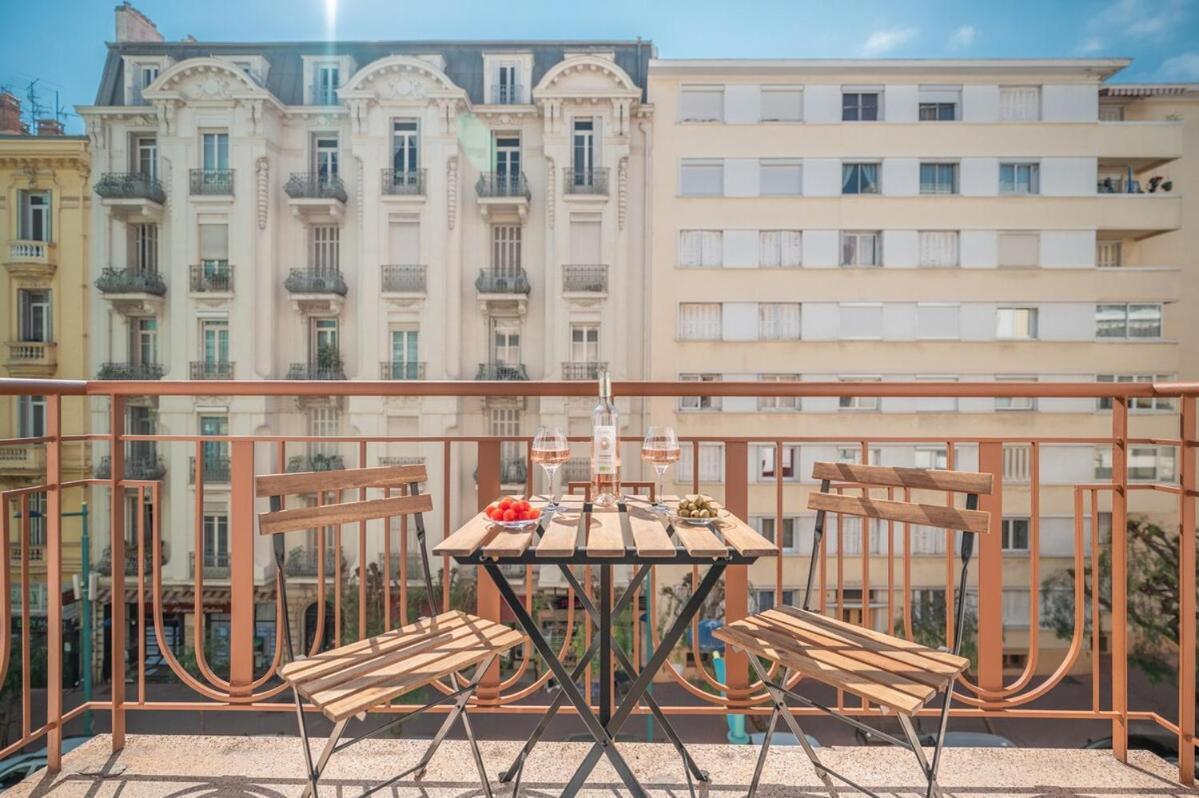 Le Coq Edouard Vii - Parking - Proche